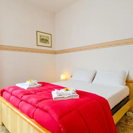 Desenzanoloft Official Partner Marriott Homes & - The Sunflower Front Desenzano del Garda