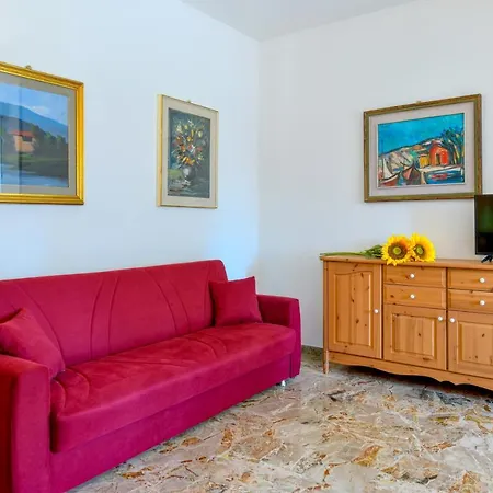 Desenzanoloft Official Partner Marriott Homes & - The Sunflower Front *